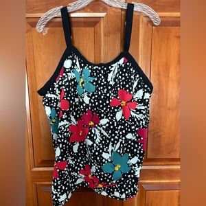 Floral Print Women's Tankini Top with Built In Bra. Size 18 or extra large.